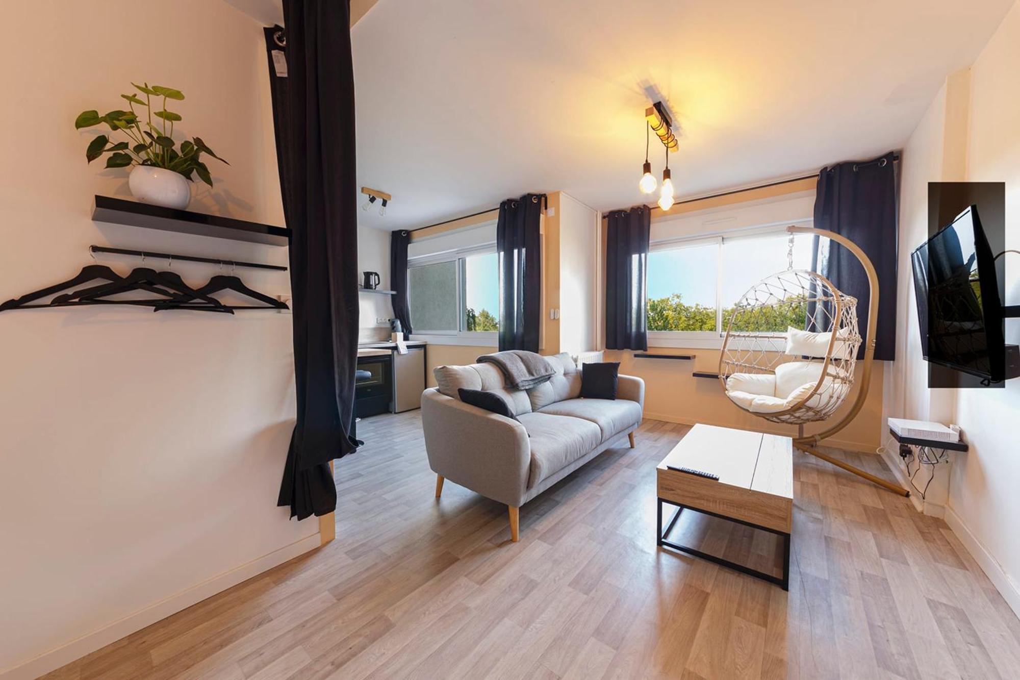 L'Oriole Wifi Parking Apartment อองเชร์ ภายนอก รูปภาพ